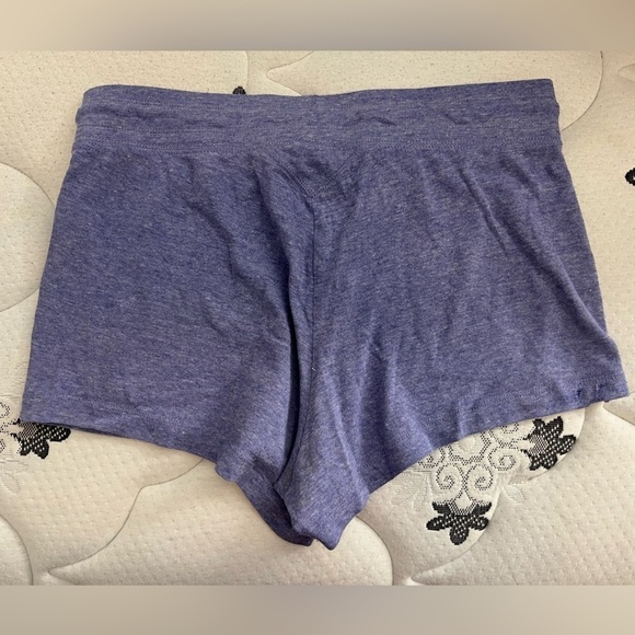 Purple Woman’s Nike  shorts Size US M - Picture 3 of 4